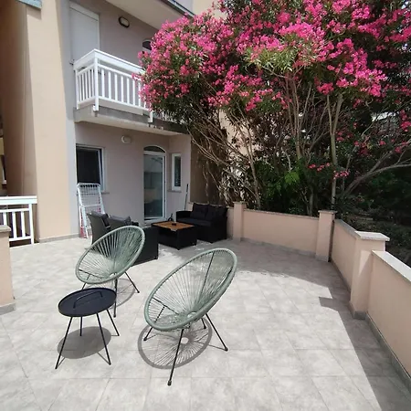 Daire Petar - 20 Meters From The *